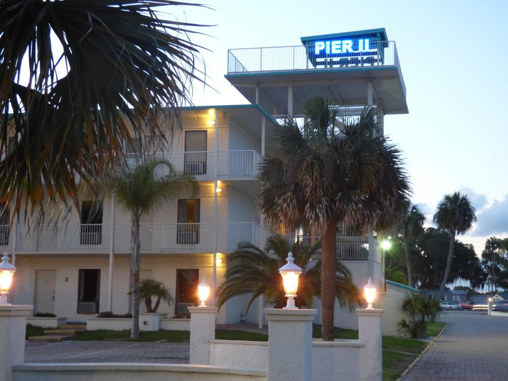 Days Inn & Suites By Wyndham Lake Okeechobee Exterior photo